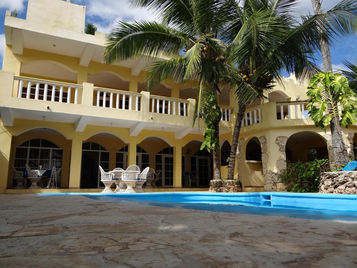 Hotel El Viejo Pirata Boca de Yuma Exterior photo