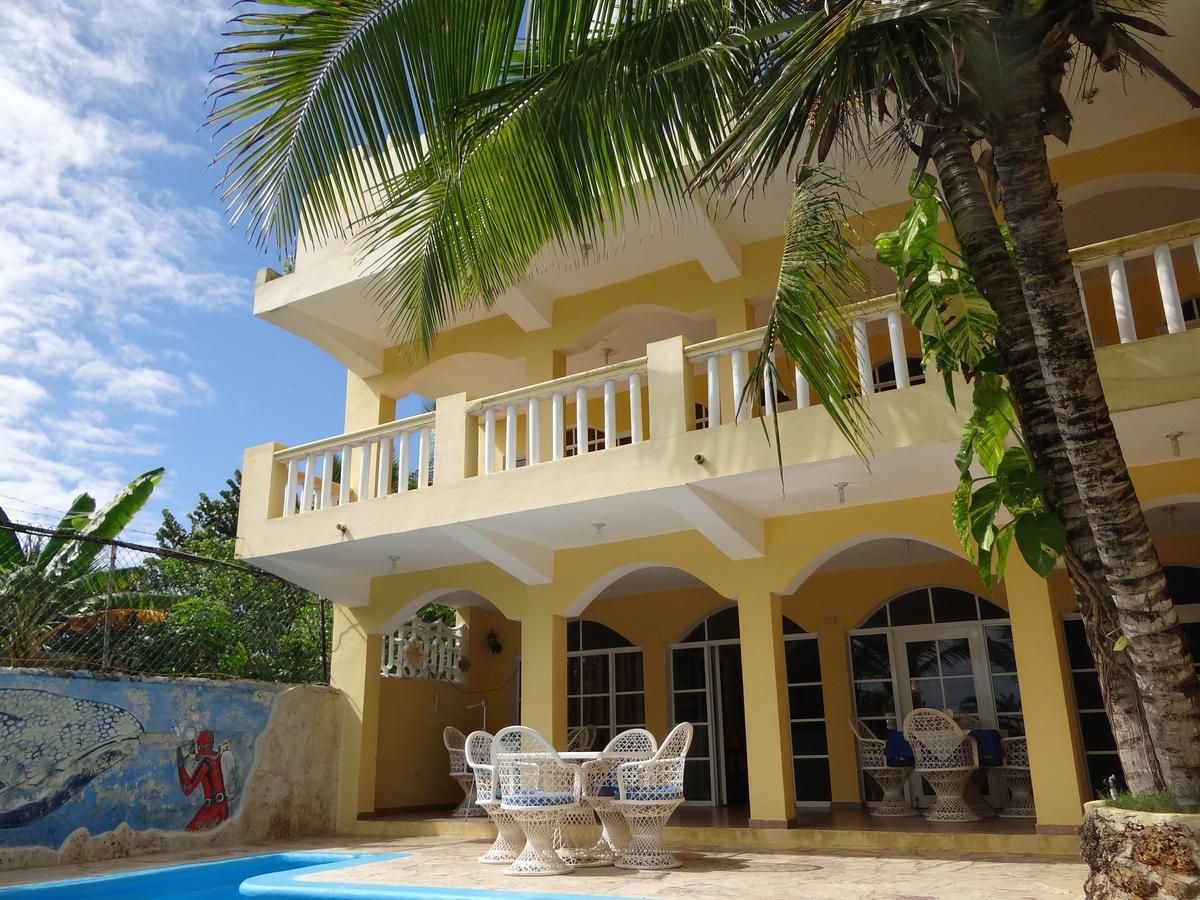 Hotel El Viejo Pirata Boca de Yuma Exterior photo