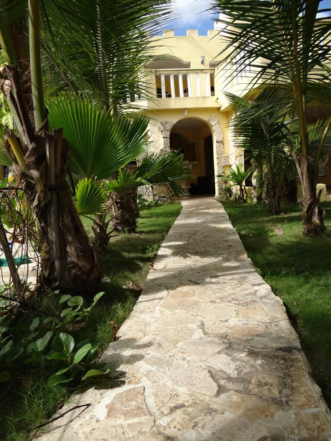 Hotel El Viejo Pirata Boca de Yuma Exterior photo