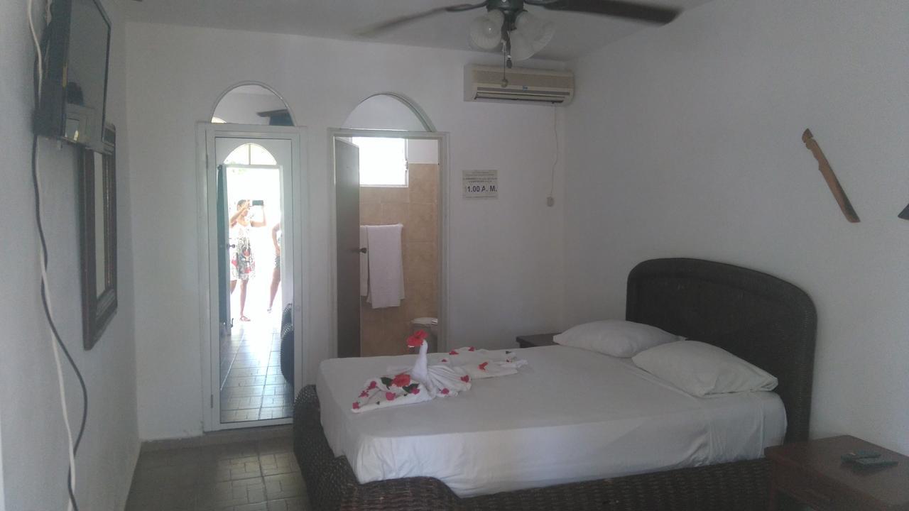 Hotel El Viejo Pirata Boca de Yuma Exterior photo